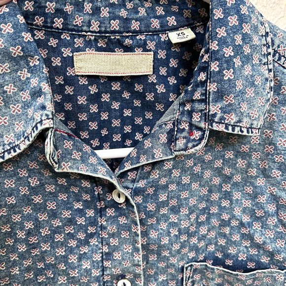 Uniqlo Button Down Denim Floral Pattern Shirt XS - Picture 2 of 3